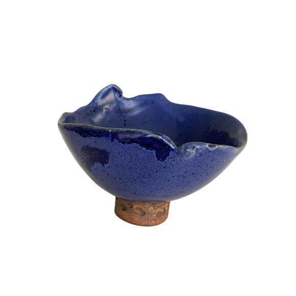 Handmade Beautiful Ornate Ceramic Bowl Dish Pottery Dinnerware Signed - Picture 3 of 5